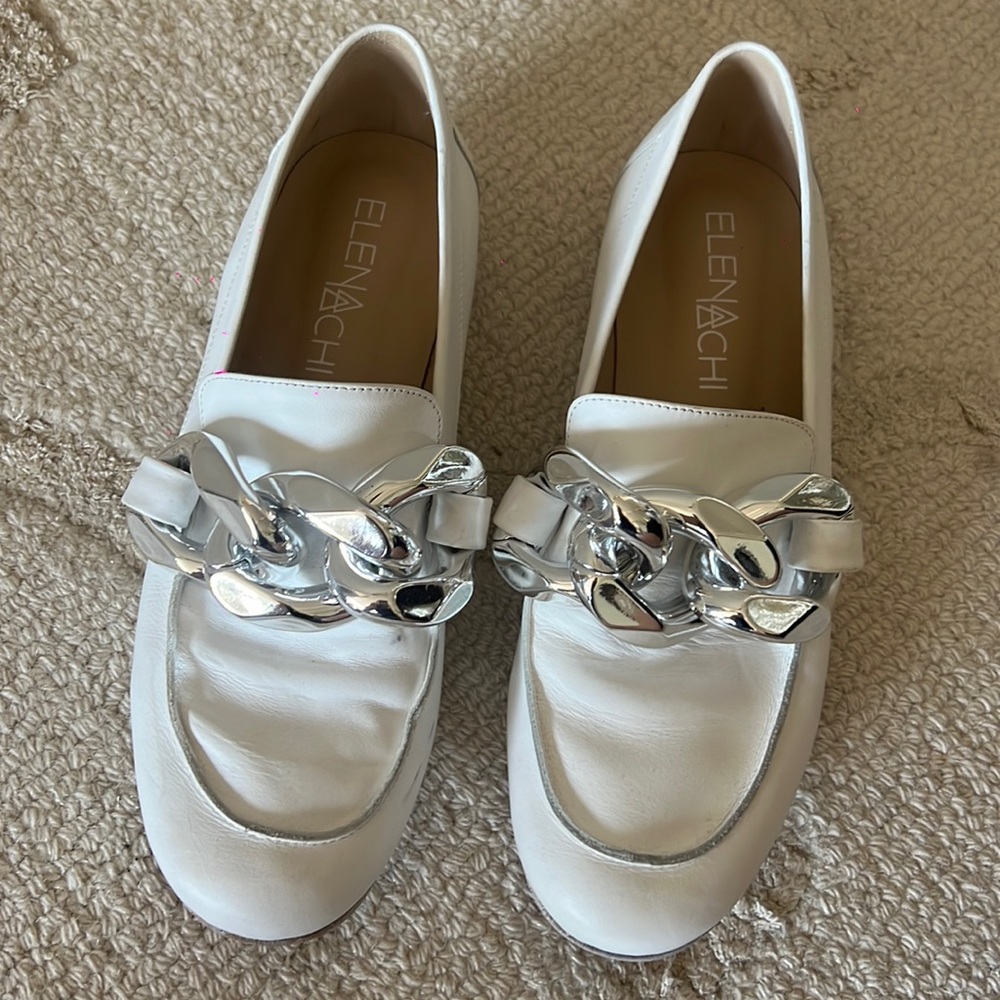 Elena Iachi white leather loafers with silver platinum chain